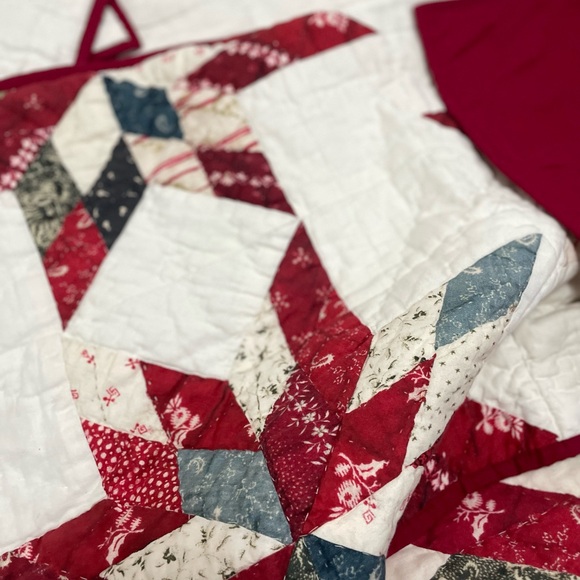 Pottery Barn Noelle Star Handcrafted Applique Quilt King with shams - Picture 4 of 15